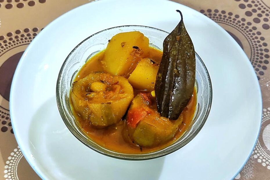 Aloo Potoler Dalna