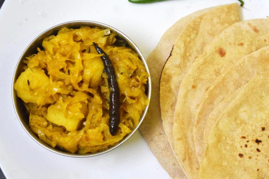 Bandakopi Ghonto Cabbage Curry
