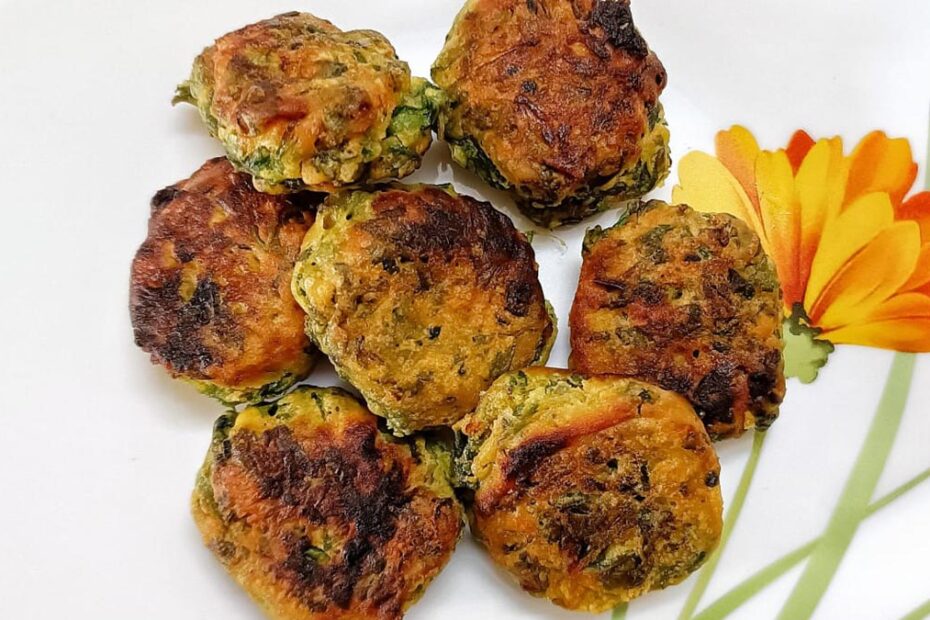 Dhone Patar Bora Bengali dish