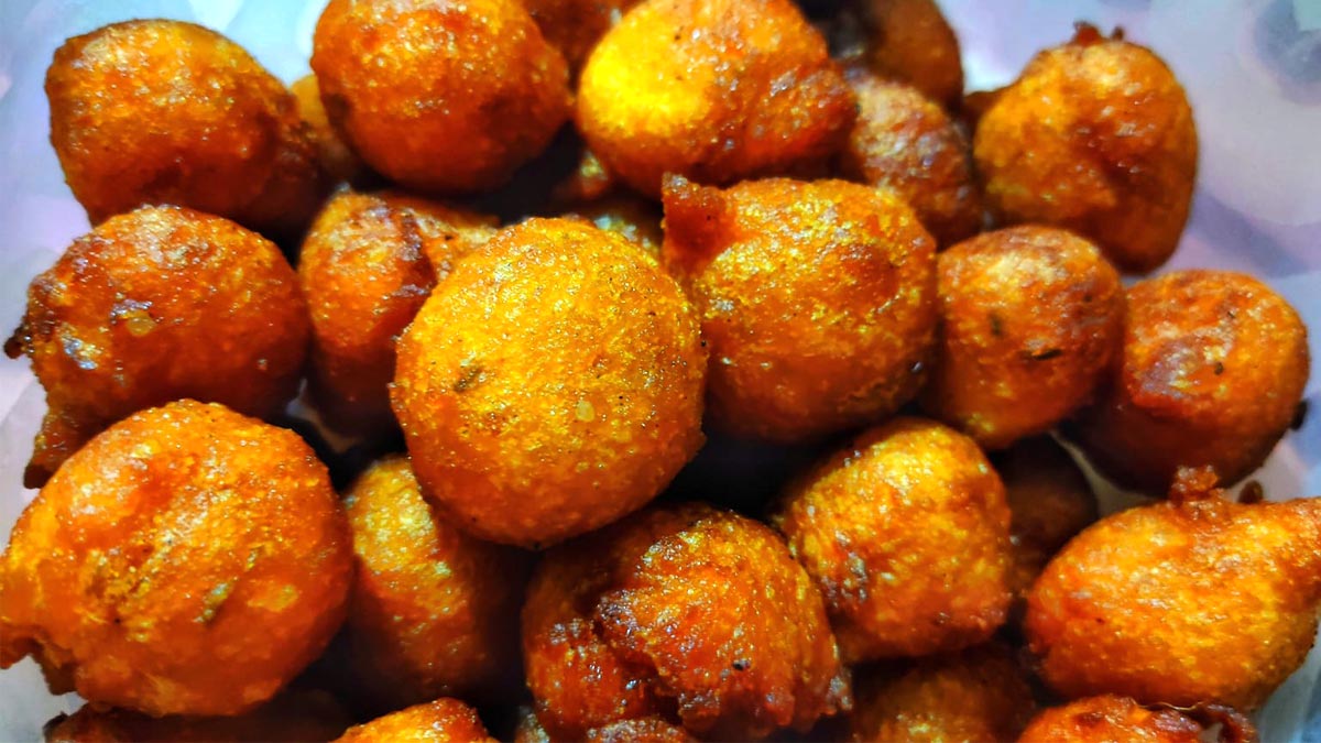 Taler Rosh Taler Bora Recipe | How To Make Sugar Palm Fritters At Home
