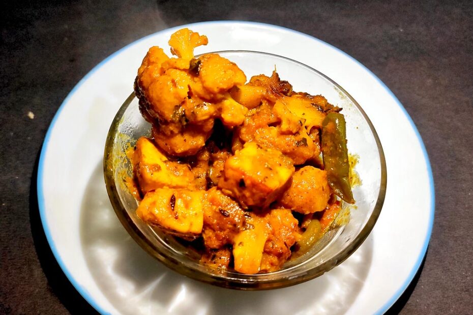 Aloo Fulkopi Paneer
