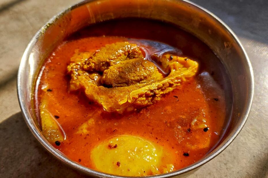 Ilish Tel Jhol